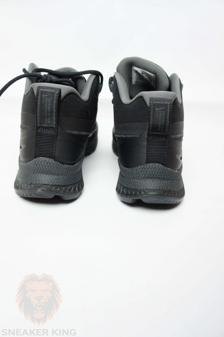 Кросівки Nike React SFB Carbon